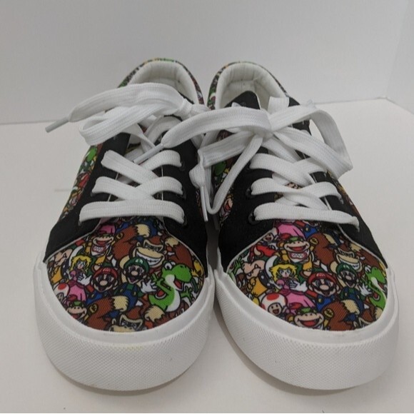 Canvas Sneakers Super Mario Shoes 4 Big Kids Lace Up Low Top Nintendo NWT New - Picture 3 of 10